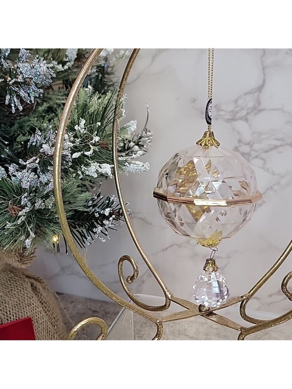 Vintage Cherub and plastic crystal ornament - Picture 3 of 9